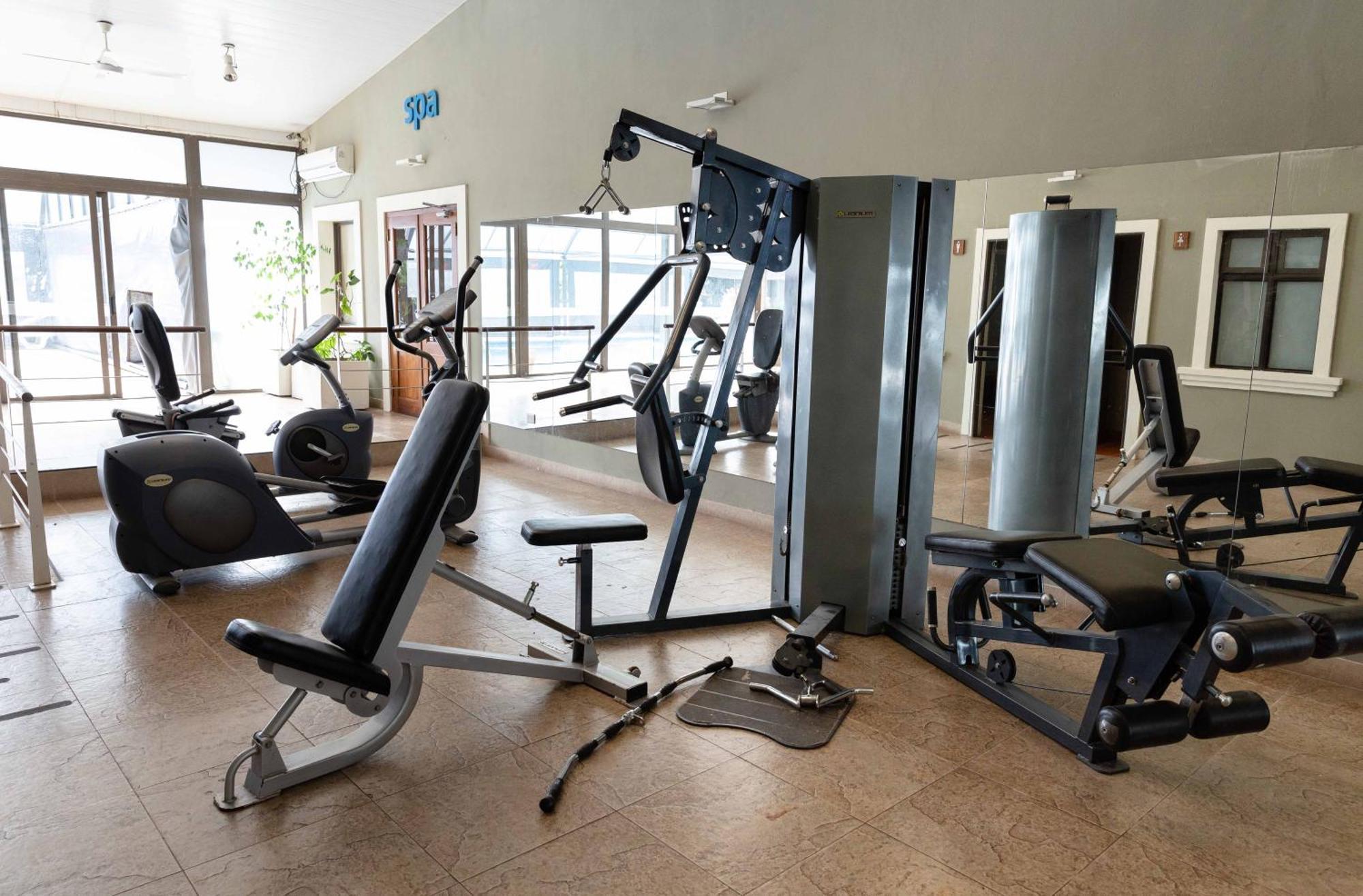 Wyndham Garden Lujan Hotel Екстериор снимка