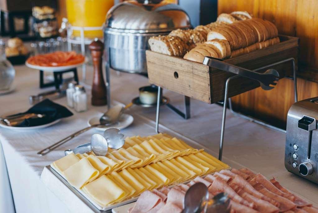 Wyndham Garden Lujan Hotel Съоръжения снимка